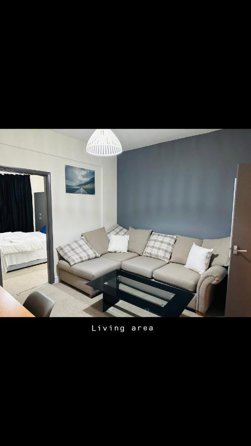 2 Bedroom Double Bed In East Londres Exterior foto